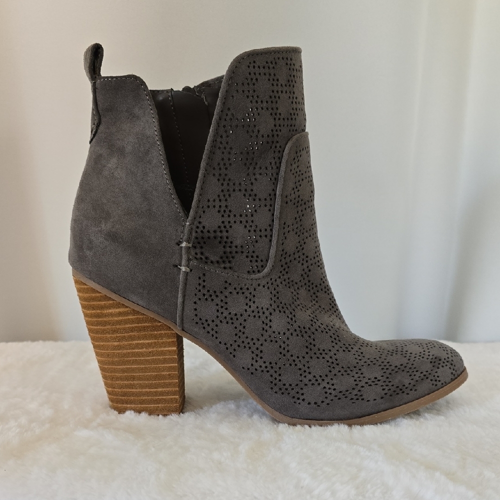Carlos Gray Suede Ankle Boots